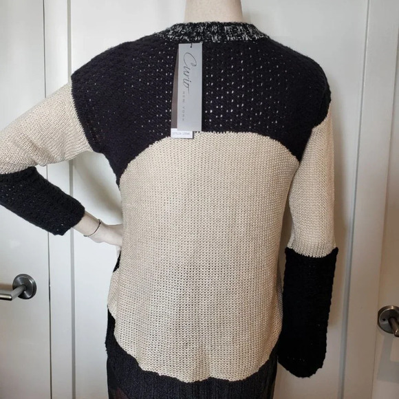 Brand New With  Tags Unique knit patched sweater - Picture 3 of 5
